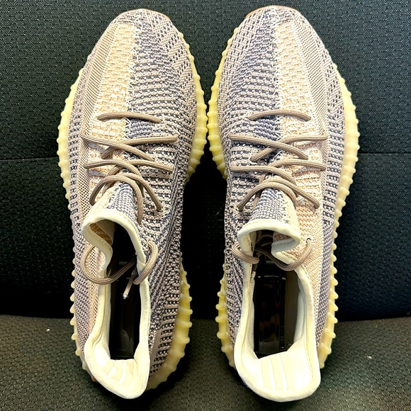 Adidas Yeezy boost size 11 men’s sneakers very very gently used - Picture 7 of 8